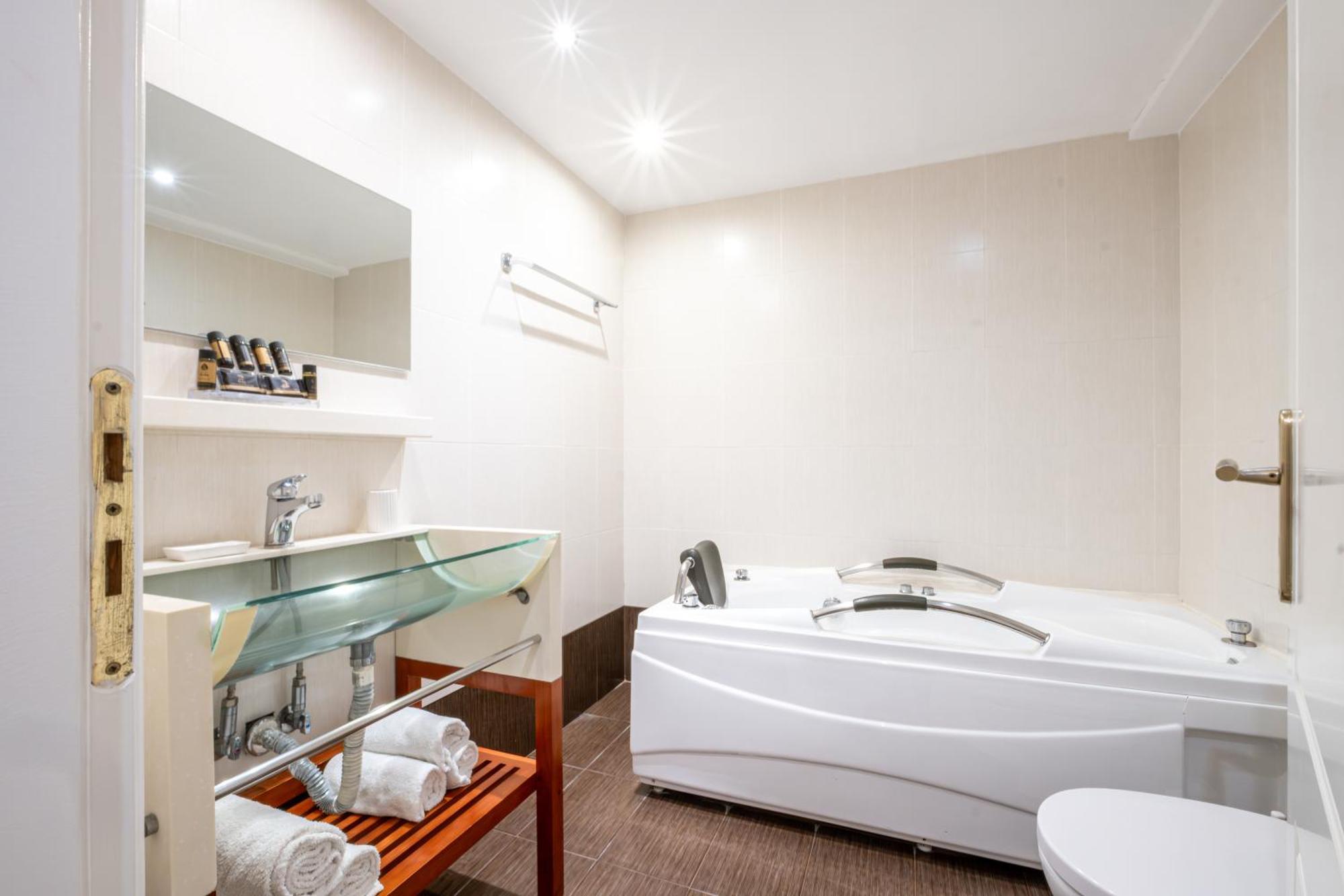 Samos Hotel 3*